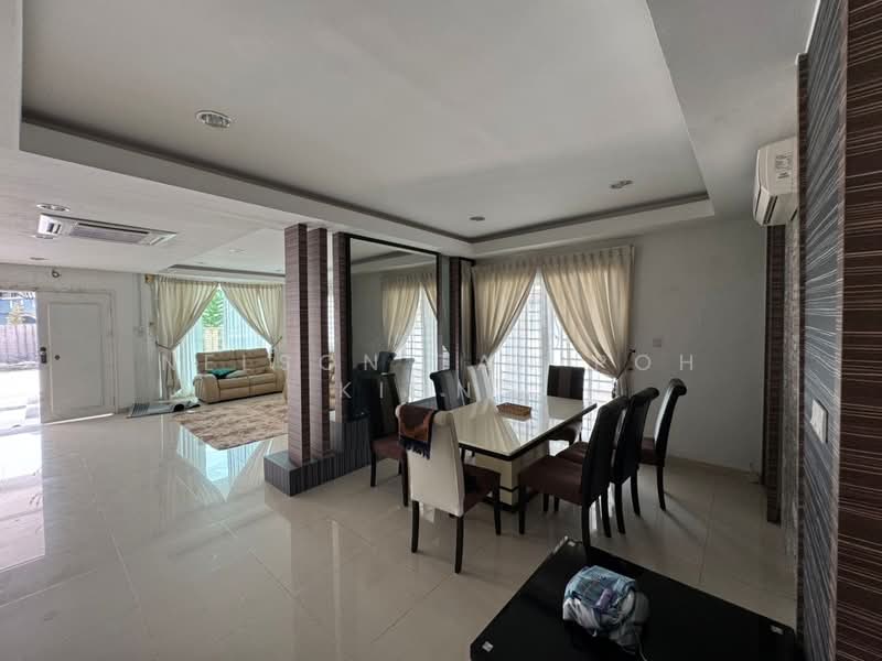 Taman bukit kempas taman bukit kempas untuk Untuk Dijual - RM 1,800,000, Mac 2026 - Living Room - PropertyGuru.com.my