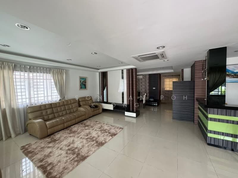 Taman bukit kempas taman bukit kempas untuk Untuk Dijual - RM 1,800,000, Mac 2026 - Living Room - PropertyGuru.com.my