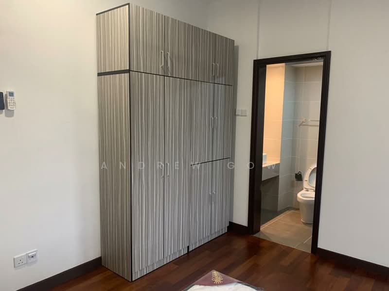 Condominium for Sale at Paraiso Residence @ The Earth - Andrew Gow - Bathroom - PropertyGuru.com.my