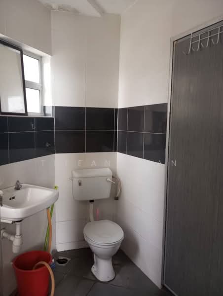 Rampai Court untuk Untuk Disewa - RM 1,100 /bulan, Mac 2026 - Bathroom - PropertyGuru.com.my