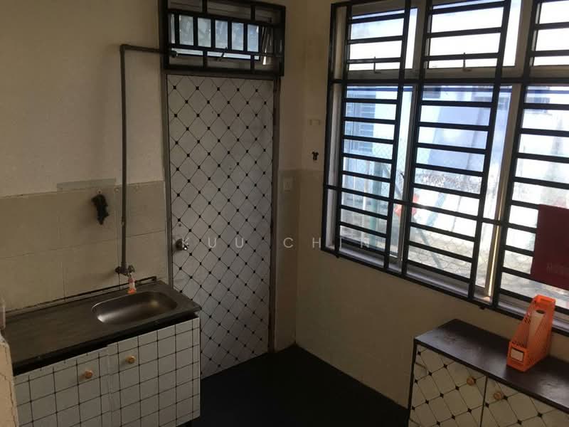 TAMAN MENGKIBOL untuk Untuk Dijual - RM 328,000, Mac 2026 - Kitchen - PropertyGuru.com.my