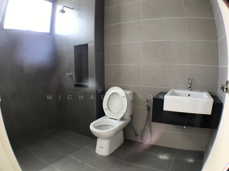 Bungalow for Rent in Bandar Country Homes (Rawang) - Michael Siong - Bathroom - PropertyGuru.com.my