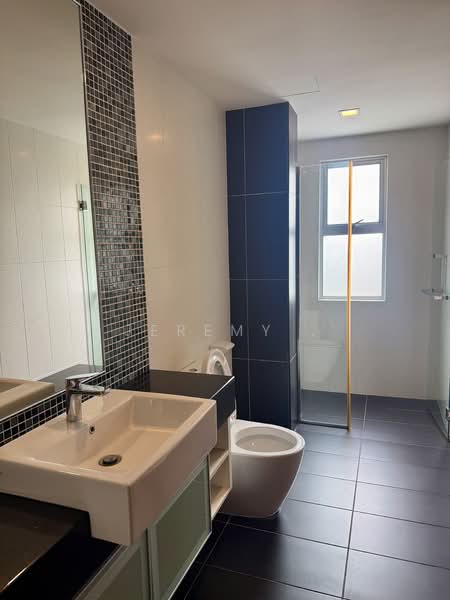 Condominium for Sale at Aston Kiara 3 - Jeremy . - Bathroom - PropertyGuru.com.my