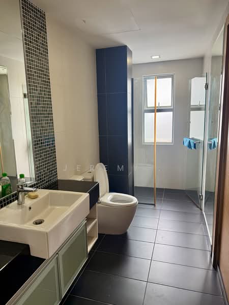 Condominium for Sale at Aston Kiara 3 - Jeremy . - Bathroom - PropertyGuru.com.my