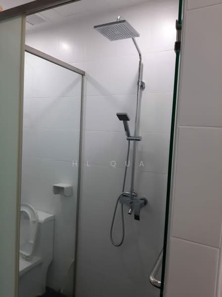 Service Residence for Sale at Encorp Strand Residence - HL Qua - Bathroom - PropertyGuru.com.my
