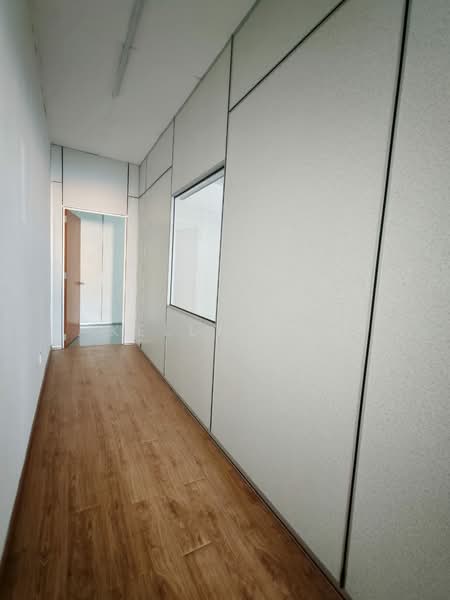 Shop / Office for Rent in Port Klang (Pelabuhan Klang) (Selangor) - Kelly Teo - Corridor - PropertyGuru.com.my