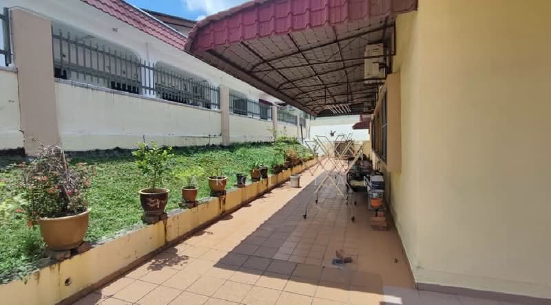 Semi-Detached House for Rent in Johor Bahru (Johor) - Carol Tan - Exterior - PropertyGuru.com.my