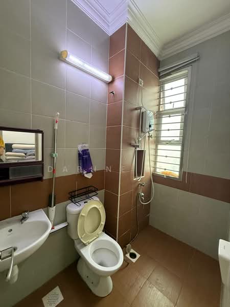 Taman Gaya untuk Untuk Disewa - RM 4,500 /bulan, Mac 2026 - Bathroom - PropertyGuru.com.my