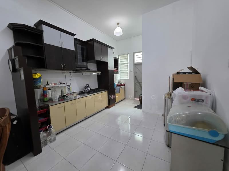 Taman Cendana Permai untuk Untuk Disewa - RM 2,000 /bulan, Mac 2026 - Kitchen - PropertyGuru.com.my