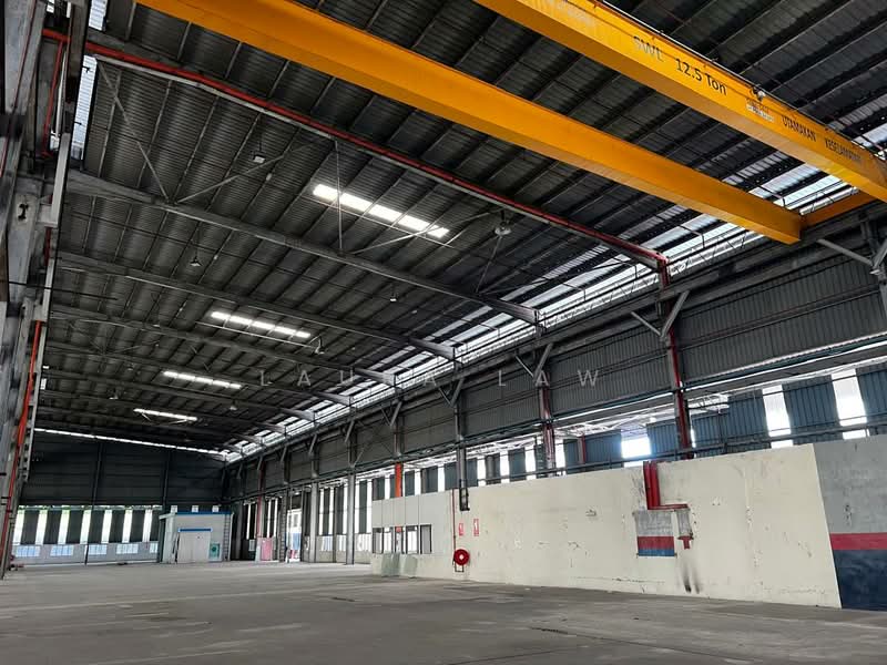 Tebrau 2 Detached Factory 85k Build up 1000amp 12.5ton crane untuk Untuk Disewa - RM 172,000 /bulan, Mac 2026 - Interior - PropertyGuru.com.my