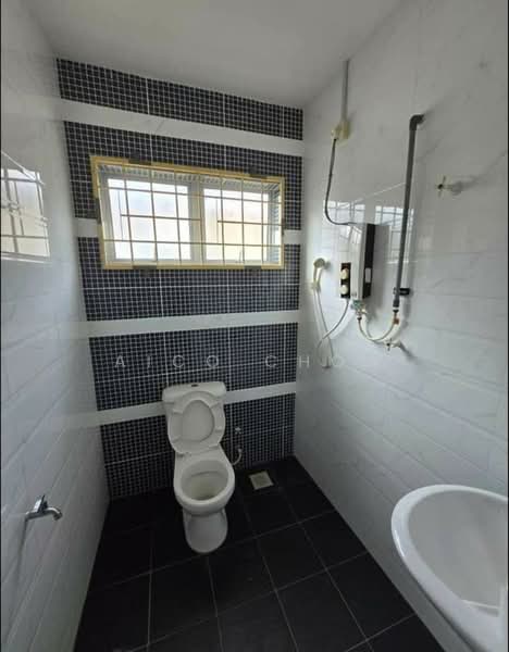 Medan Klebang Sentosa untuk Untuk Dijual - RM 338,000, Mac 2026 - Bathroom - PropertyGuru.com.my