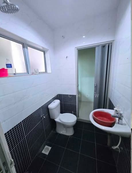 Medan Klebang Sentosa untuk Untuk Dijual - RM 338,000, Mac 2026 - Bathroom - PropertyGuru.com.my