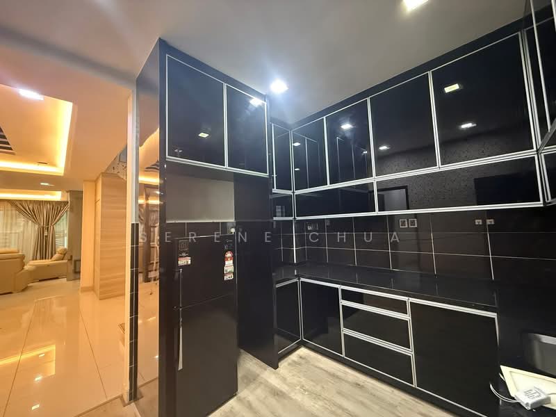 Seri Austin - Terrace Homes untuk Untuk Dijual - RM 820,000, Mac 2026 - Kitchen - PropertyGuru.com.my