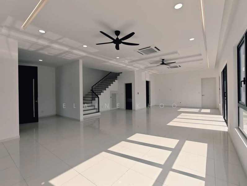 Semi-Detached House for Rent in Telok Panglima Garang (Selangor) - Elaine Khoo - Living Room - PropertyGuru.com.my