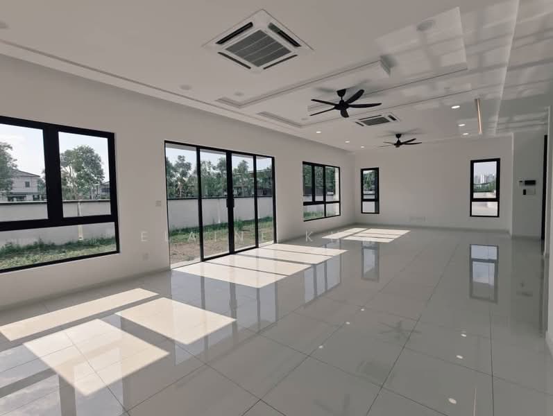 Semi-Detached House for Rent in Telok Panglima Garang (Selangor) - Elaine Khoo - Living Room - PropertyGuru.com.my