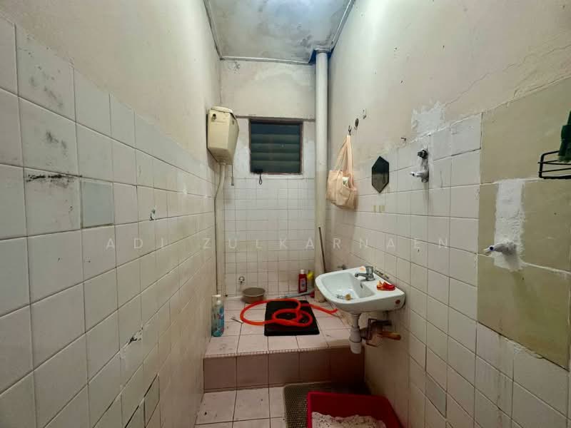 Apartment for Sale at Pantai Indah Fasa 1 - Adi Zulkarnaen - PropertyGuru.com.my