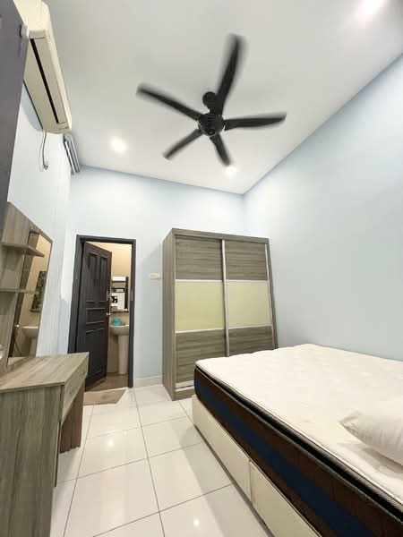 Taman Sri Laguna @ Perling untuk Untuk Disewa - RM 3,200 /bulan, Mac 2026 - Bedroom - PropertyGuru.com.my