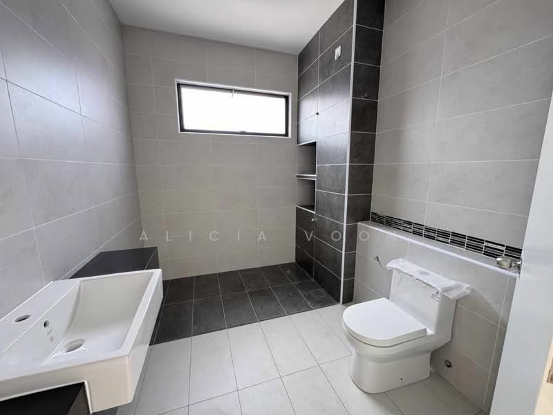 2-storey Terraced House for Sale in Taman Desa Tebrau (Tebrau) - Alicia Voon - Bathroom - PropertyGuru.com.my