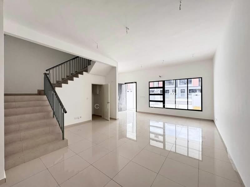 2-storey Terraced House for Sale in Taman Desa Tebrau (Tebrau) - Alicia Voon - Living Room - PropertyGuru.com.my