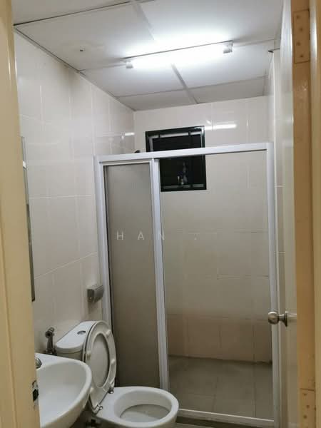 OUG Parklane untuk Untuk Disewa - RM 1,400 /bulan, Mac 2026 - Bathroom - PropertyGuru.com.my