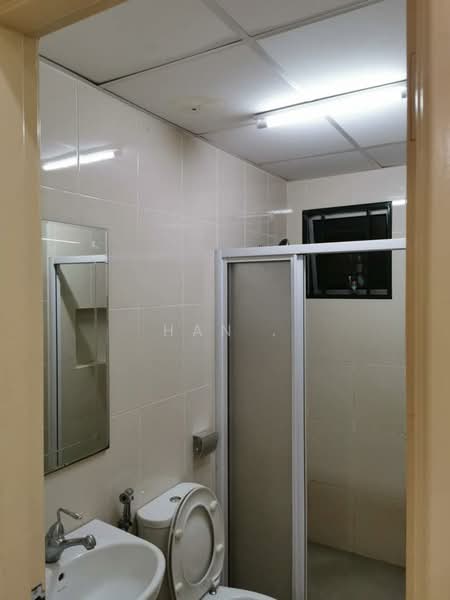 OUG Parklane untuk Untuk Disewa - RM 1,400 /bulan, Mac 2026 - Bathroom - PropertyGuru.com.my