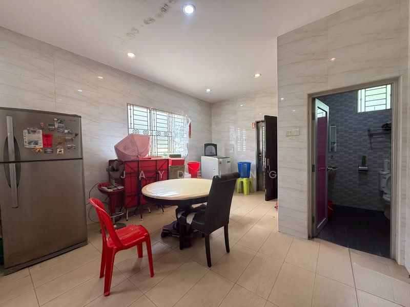 Semi-Detached House for Sale in Nusa Duta (Iskandar Puteri (Nusajaya)) - Jayden Ng - Kitchen - PropertyGuru.com.my