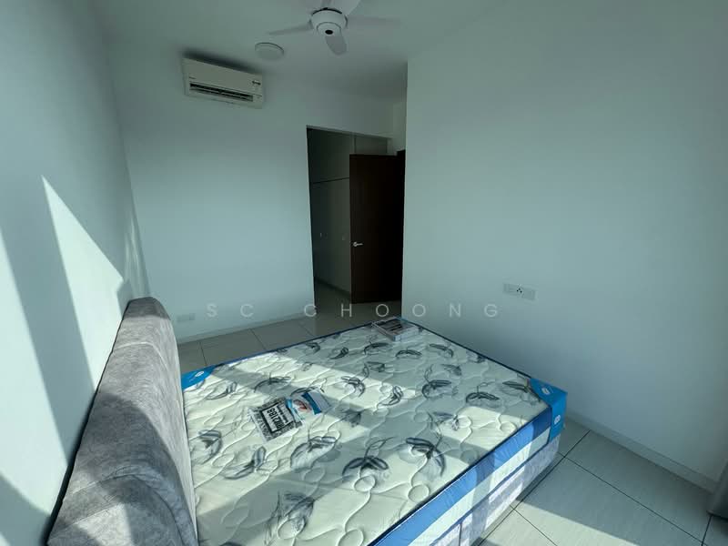 Condominium for Rent at Queens Residences Q1 @ Queens Waterfront - SC Choong - Bedroom - PropertyGuru.com.my