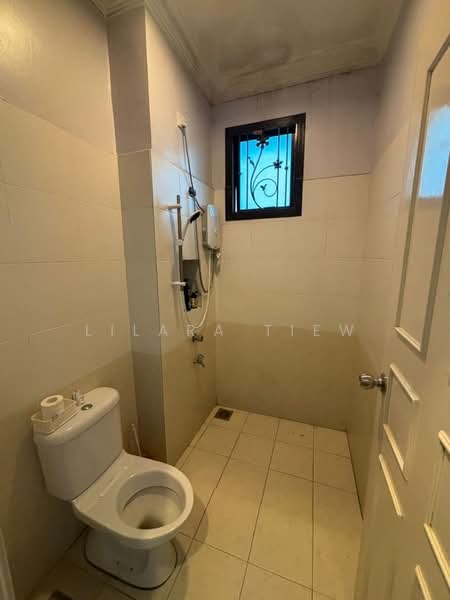 Cluster House for Sale in Taman Austin Heights (Tebrau) - Lilara Tiew - Bathroom - PropertyGuru.com.my