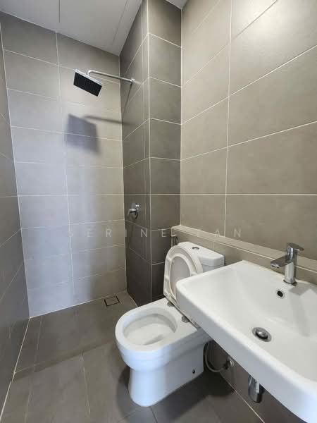 Service Residence for Rent at D'Pristine - Serine Tan - Bathroom - PropertyGuru.com.my