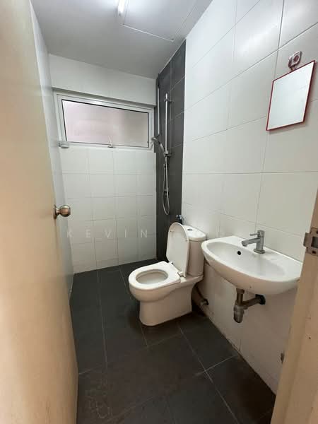 Servis Apartment untuk Dijual di Pacific Place - Kevin Look - Bathroom - PropertyGuru.com.my