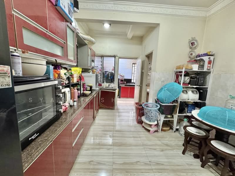 Rumah Teres 2 Tingkat untuk Dijual di Seksyen U9 (Shah Alam) - Syafiq Sharifudin - Kitchen - PropertyGuru.com.my