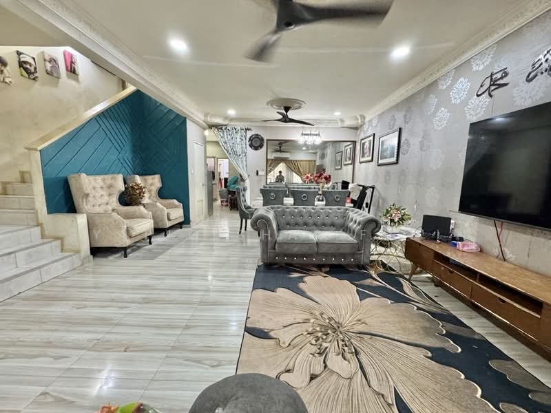 Rumah Teres 2 Tingkat untuk Dijual di Seksyen U9 (Shah Alam) - Syafiq Sharifudin - Living Room - PropertyGuru.com.my