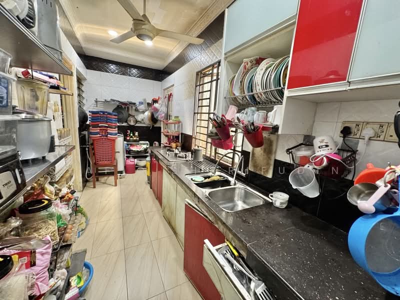 Rumah Teres 2 Tingkat untuk Dijual di Seksyen U9 (Shah Alam) - Syafiq Sharifudin - Kitchen - PropertyGuru.com.my