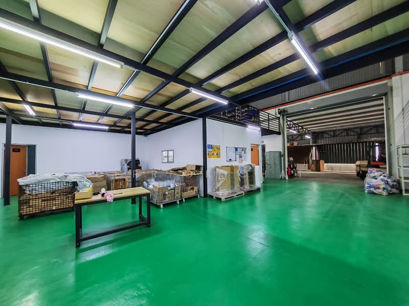 Factory for Rent in Taman Perniagaan Setia (Johor Bahru) - Derrick Chai - Interior - PropertyGuru.com.my