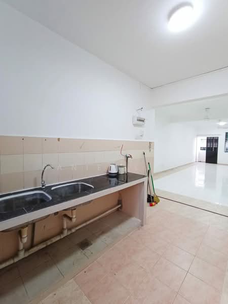 Condominium for Rent at Riverria Condovilla - Daniel Ling - Kitchen - PropertyGuru.com.my