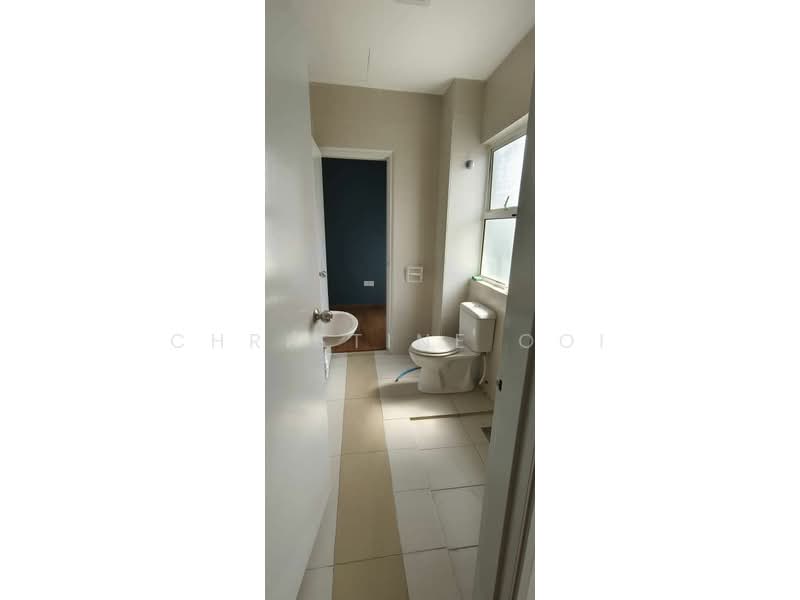 3-storey Terraced House for Sale in Balakong (Selangor) - Christine Ooi - Bathroom - PropertyGuru.com.my
