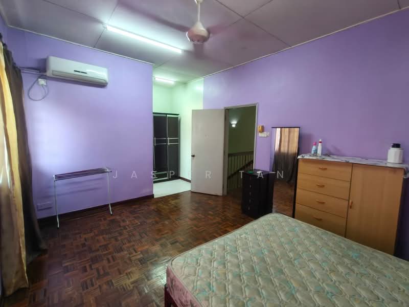 Taman Kajang Prima 2-Storey Terrace For Rent untuk Untuk Disewa - RM 2,000 /bulan, Mac 2026 - Bedroom - PropertyGuru.com.my