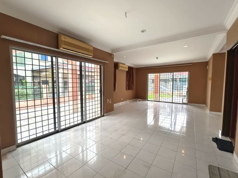 Semi-Detached House for Sale in Taman Cheras Permata 2 (Cheras) - Kevin Look - Living Room - PropertyGuru.com.my