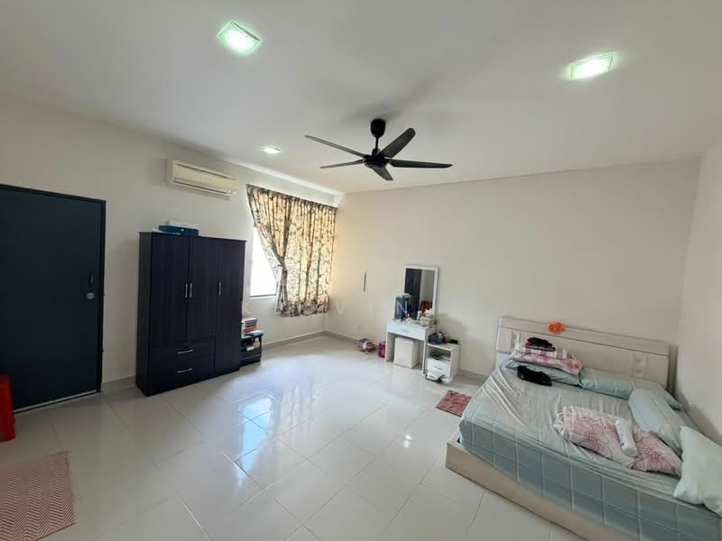 2-storey Terraced House for Sale in Saujana Rawang (Rawang) - Kelvin . - Bedroom - PropertyGuru.com.my