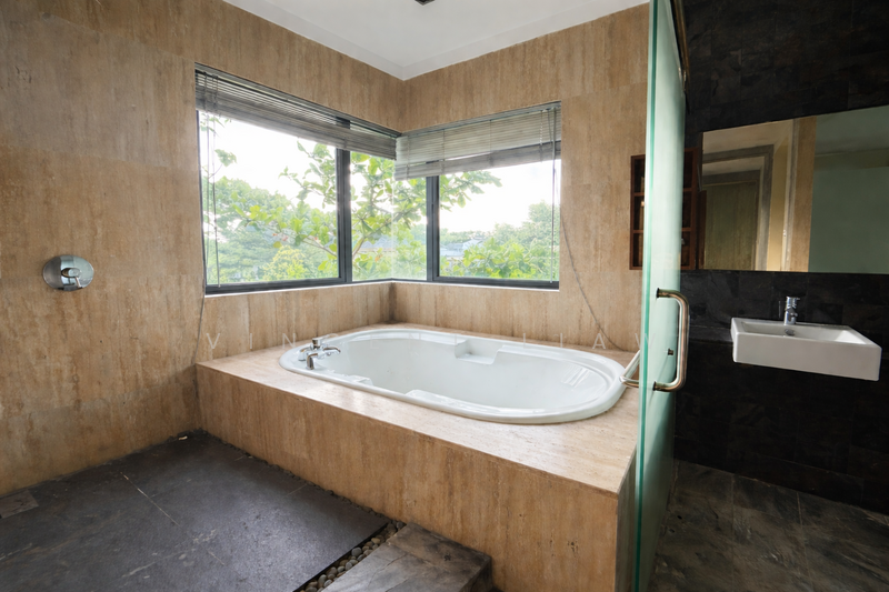 Twin Villa for Sale in Saujana (Selangor) - Vincent Liaw - Bathroom - PropertyGuru.com.my