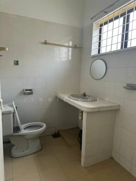 Taman Sri Tebrau Tamans Sris Tebraus Tamans Sris Tebraus untuk Untuk Disewa - RM 3,000 /bulan, Mac 2026 - Bathroom - PropertyGuru.com.my