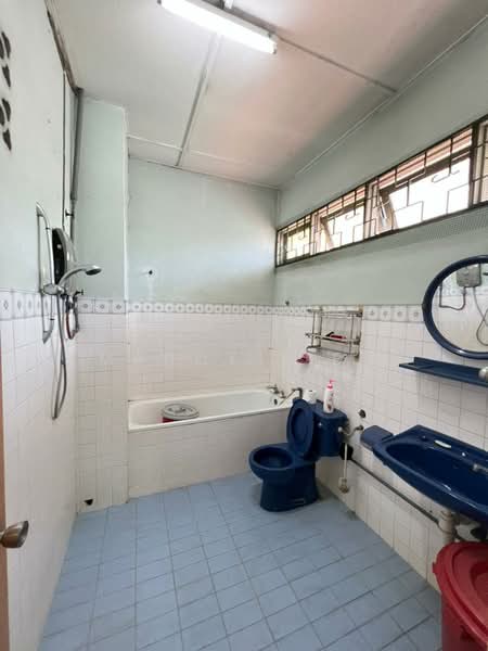 2-storey Terraced House for Rent in Taman Daya (Kepong) - Mandy Liew - Bathroom - PropertyGuru.com.my