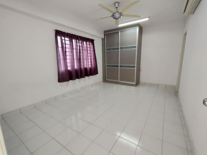 Service Residence for Rent at Alam Idaman - Andy Tee - Spacious Master Room + Built-in Wardrobe - PropertyGuru.com.my