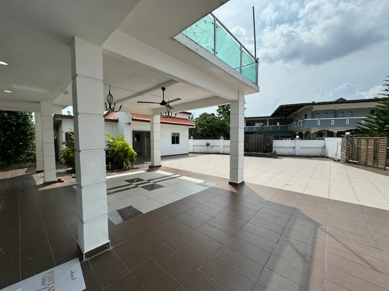 Taman Bukit Kempas untuk Untuk Dijual - RM 1,800,000, Mac 2026 - Exterior - PropertyGuru.com.my