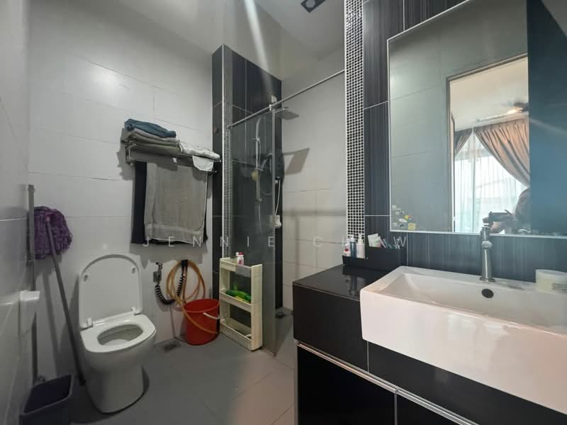 2-storey Terraced House for Sale in Setia Eco Cascadia (Tebrau) - Jennie Chew - Bathroom - PropertyGuru.com.my