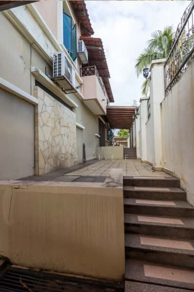 Rumah Berkembar untuk Dijual di Taman Overseas Union (Taman Oug) (Jalan Klang Lama (Old Klang Road)) - CJ Lee - Exterior - PropertyGuru.com.my