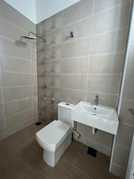 Ipoh South Precinct, Panorama Lapangan Perdana untuk Untuk Dijual - RM 790,000, Mac 2026 - Bathroom - PropertyGuru.com.my