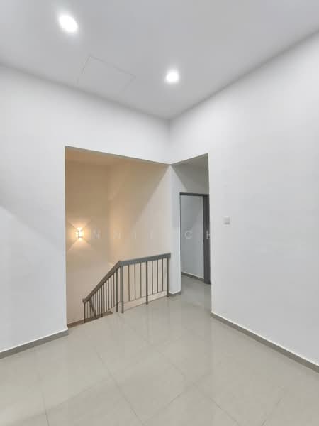 2-storey Terraced House for Sale in Taman Molek (Johor Bahru) - Jennie Chew - Interior - PropertyGuru.com.my