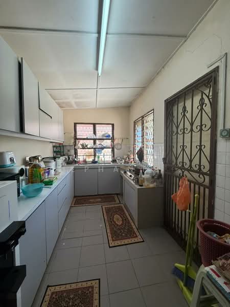 1-storey Terraced House for Sale in Taman Setapak (Setapak) - Stephanie . - Kitchen - PropertyGuru.com.my