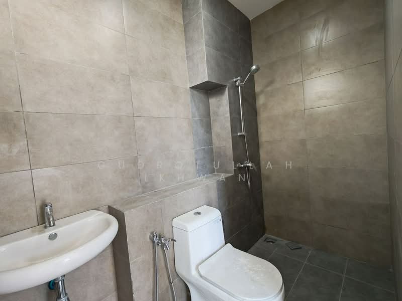 Bungalow for Sale in Alam Sari (Bangi) - Gudrotullah Ikhwan - Bathroom - PropertyGuru.com.my
